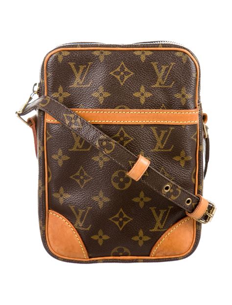 louis vuitton medium shoulder bag|louis vuitton unisex crossbody bag.